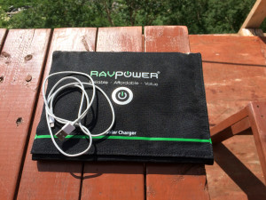 ravpower-solar-charger-karasawa-2